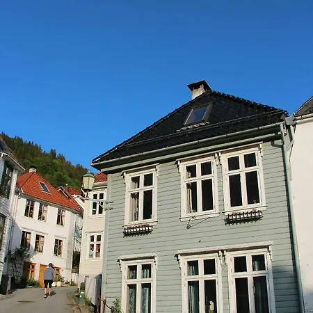 Center Villa *