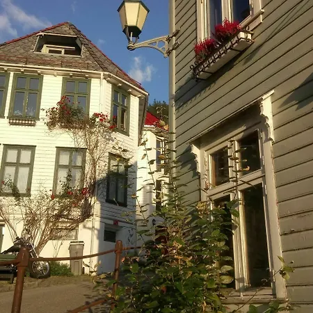 Villa Center *